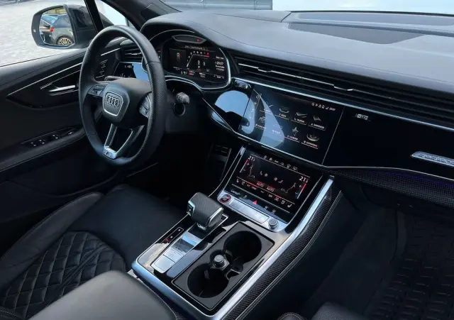 AUDI SQ7 TFSI quattro tiptronic