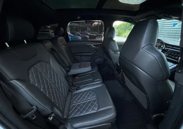 AUDI SQ7 TFSI quattro tiptronic