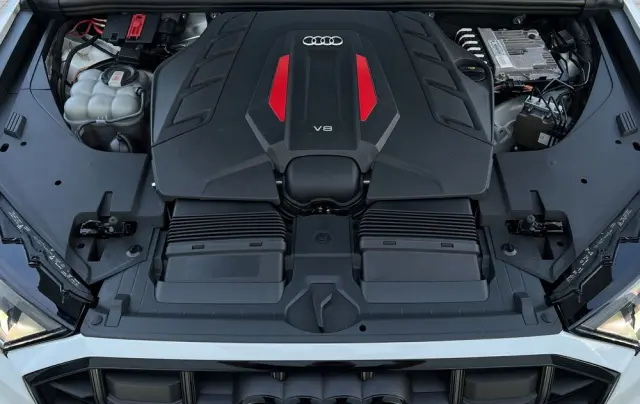 AUDI SQ7 TFSI quattro tiptronic