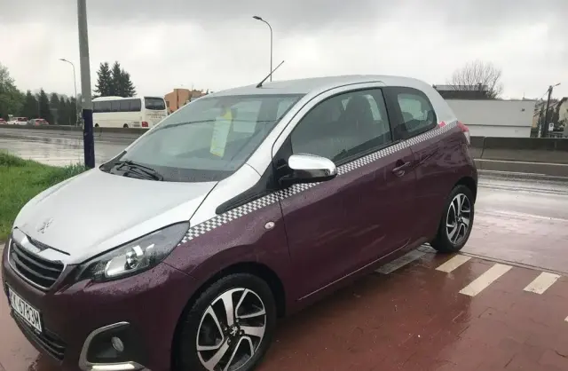 PEUGEOT 108 