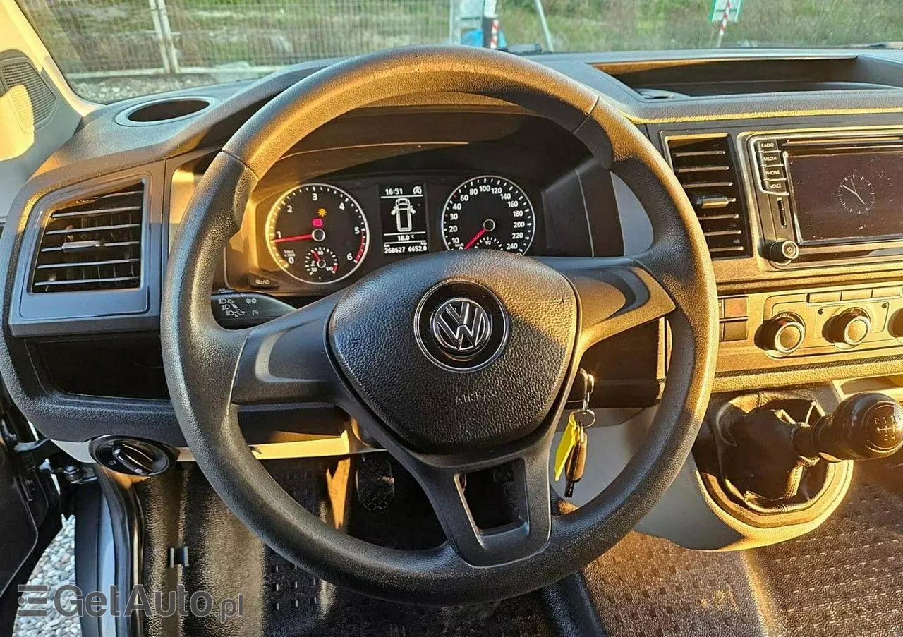 VOLKSWAGEN Transporter 