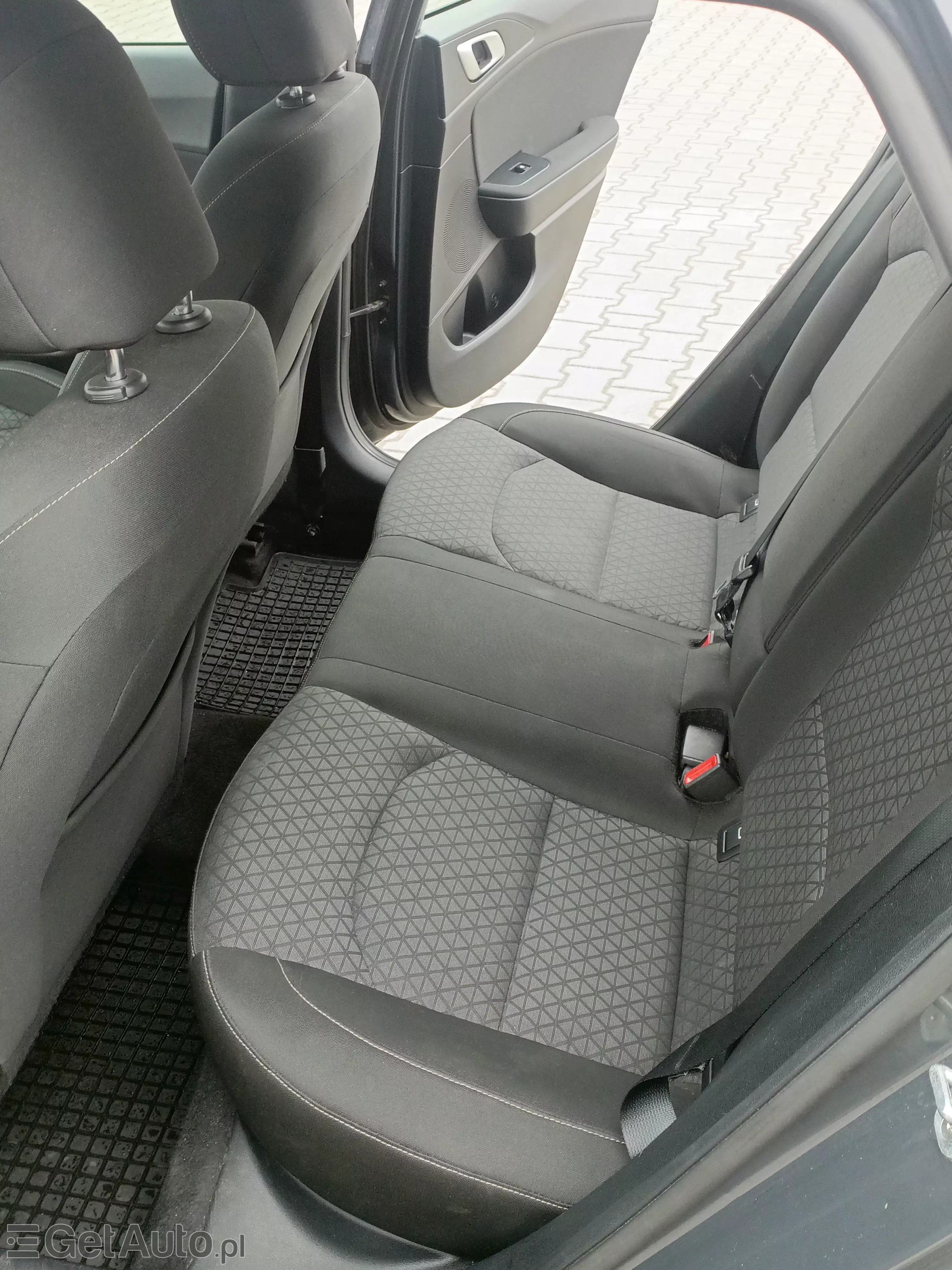 KIA Ceed M