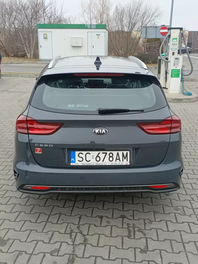 KIA Ceed M
