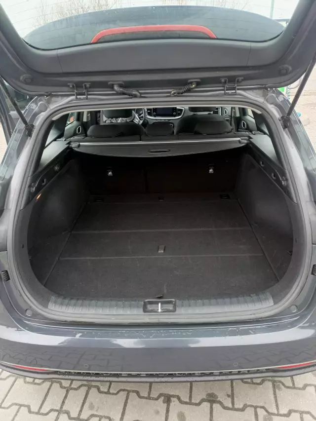KIA Ceed M