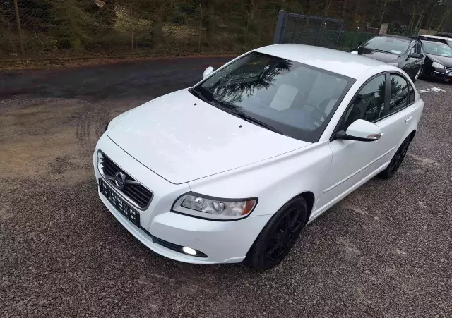 VOLVO S40 