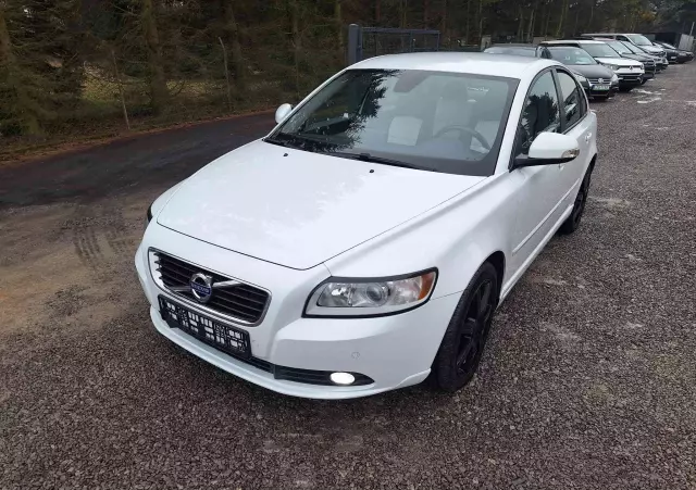 VOLVO S40 