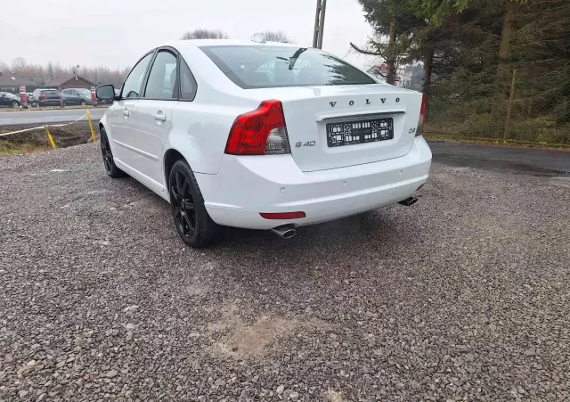 VOLVO S40 