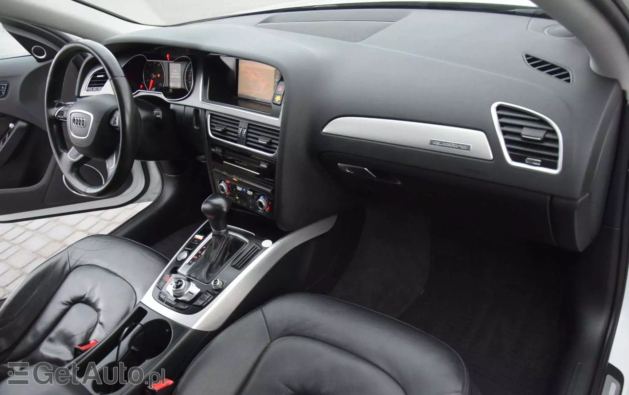 AUDI A4 Avant 2.0 TFSI quattro S tronic S line Sportpaket (plus)