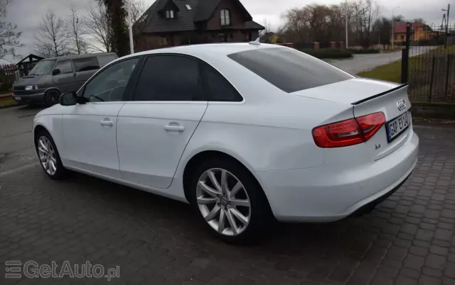 AUDI A4 Avant 2.0 TFSI quattro S tronic S line Sportpaket (plus)
