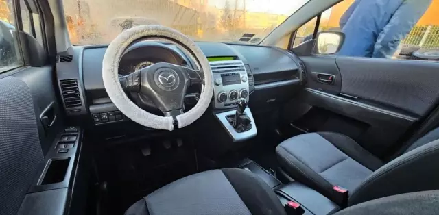 MAZDA 5 