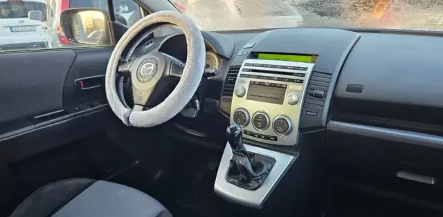 MAZDA 5 