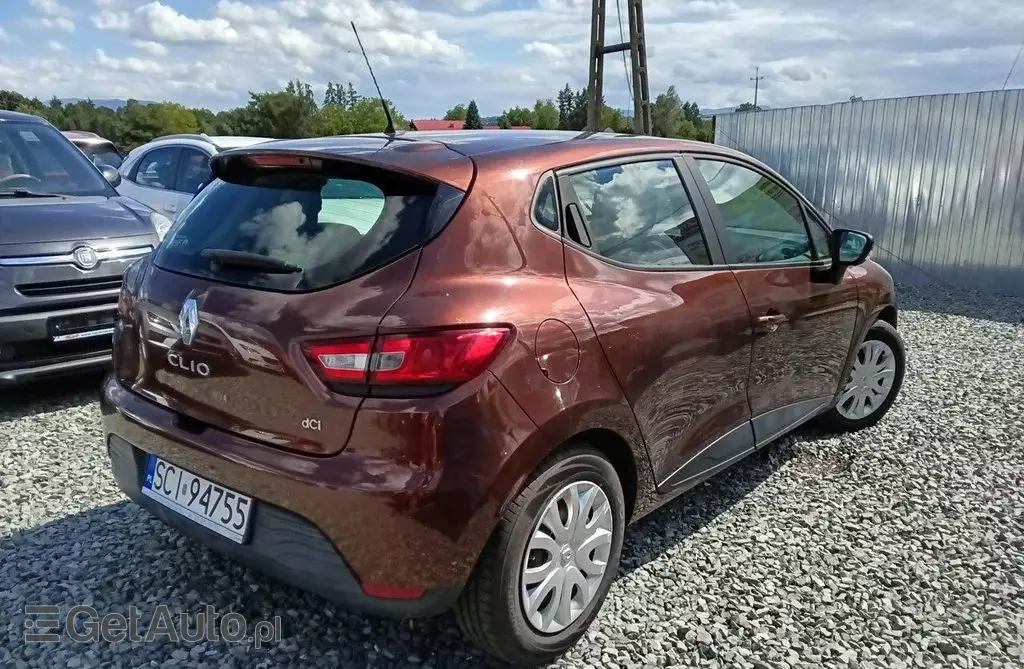 RENAULT Clio 