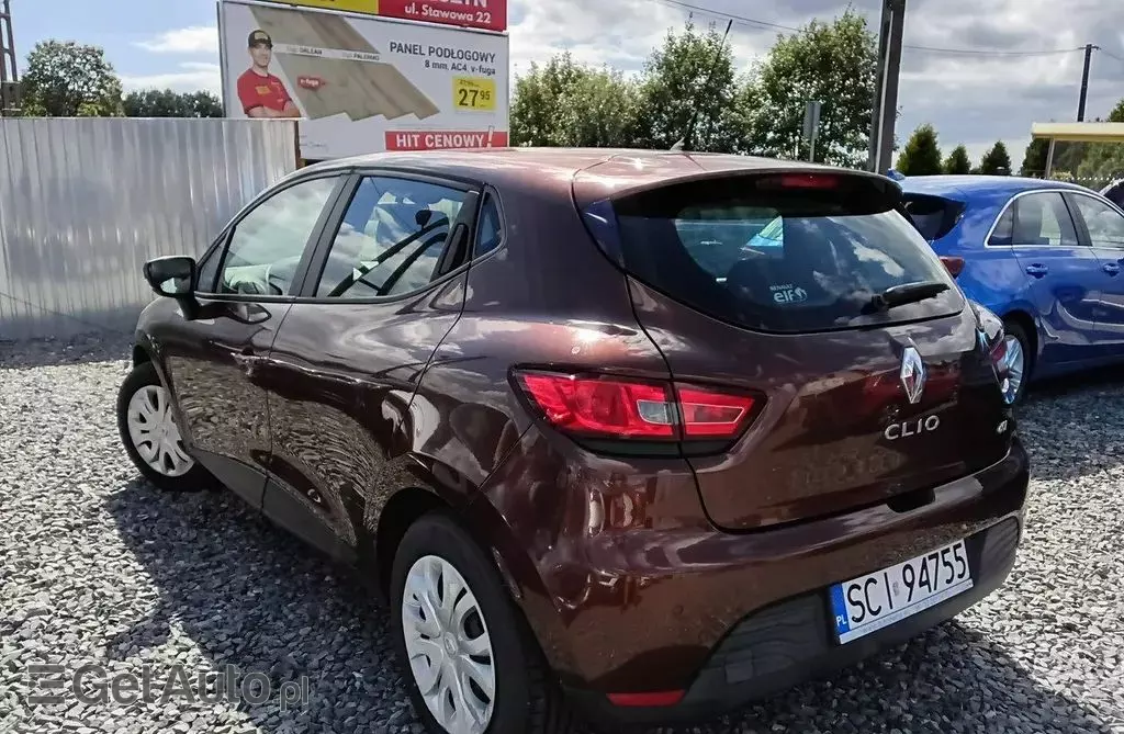 RENAULT Clio 