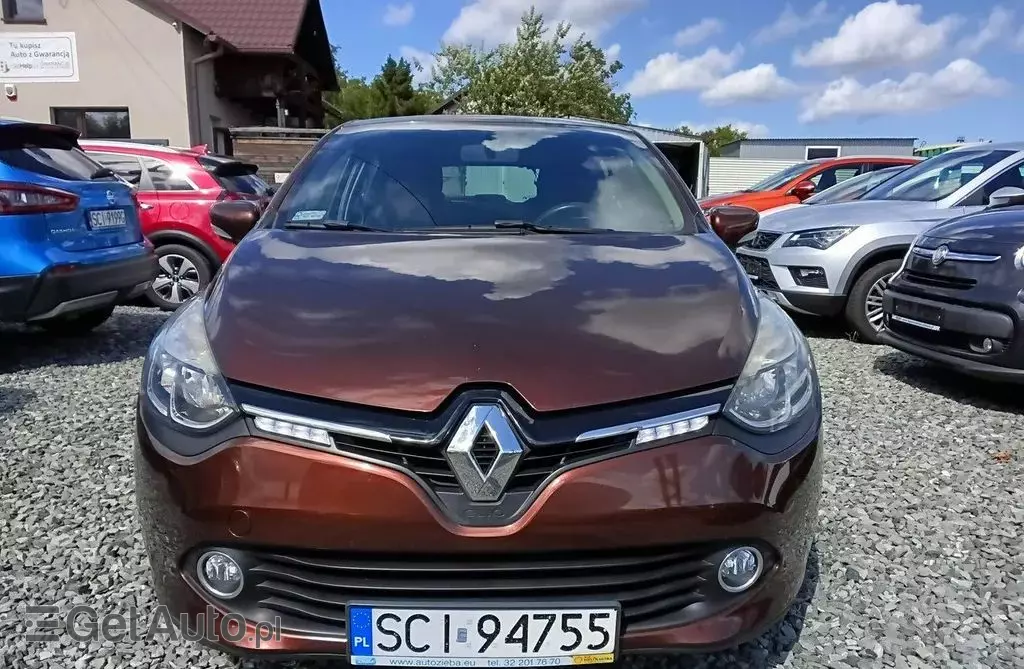 RENAULT Clio 