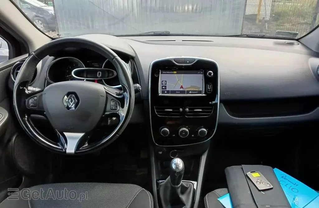 RENAULT Clio 