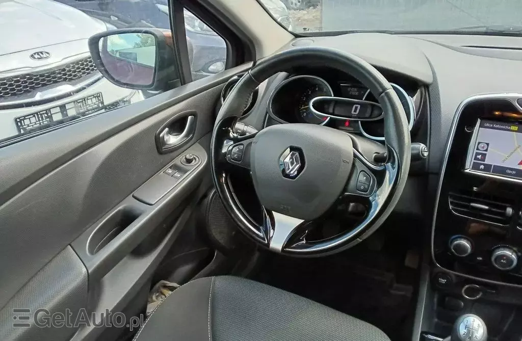 RENAULT Clio 
