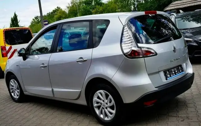 RENAULT Scenic 1.5 dCi Limited