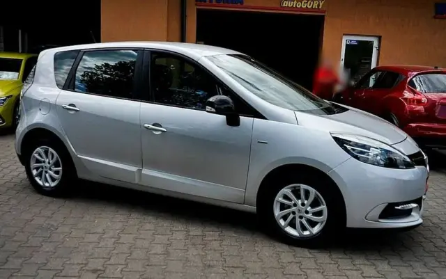 RENAULT Scenic 1.5 dCi Limited