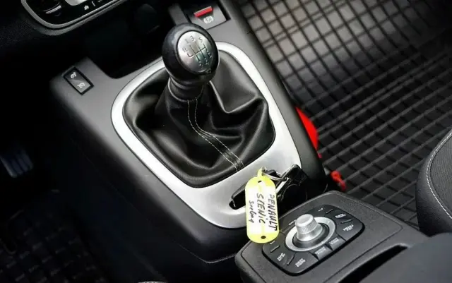 RENAULT Scenic 1.5 dCi Limited