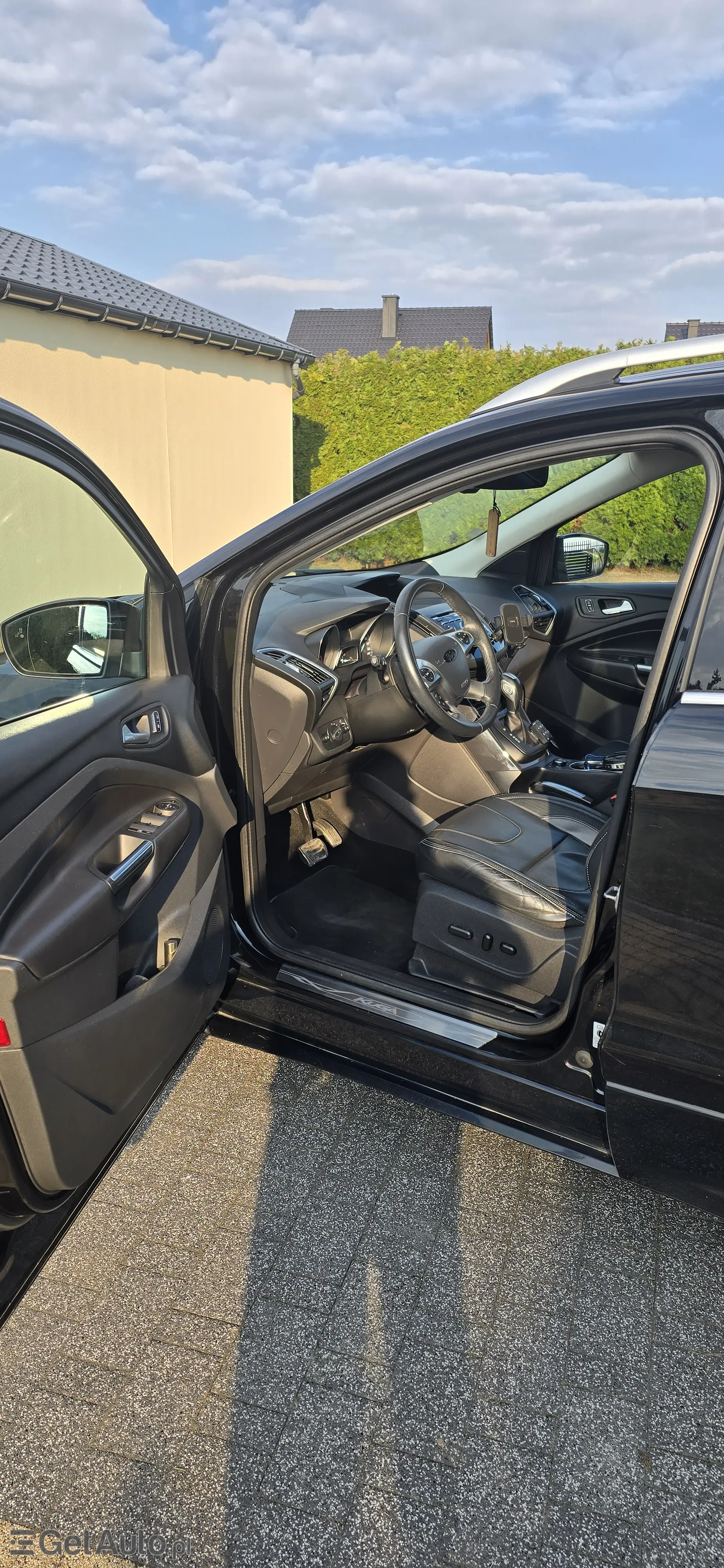 FORD Kuga Titanium Plus 4WD Powershift