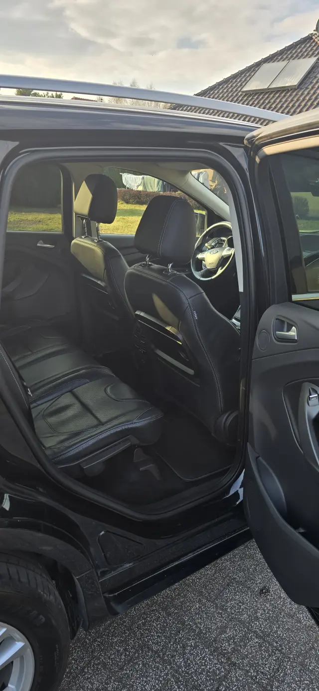 FORD Kuga Titanium Plus 4WD Powershift