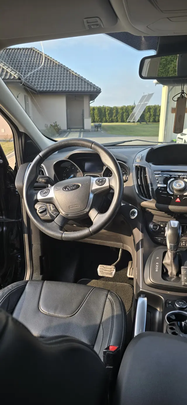 FORD Kuga Titanium Plus 4WD Powershift