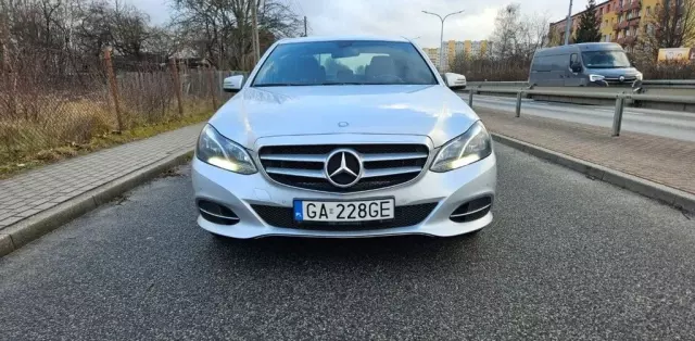 MERCEDES-BENZ Klasa E 