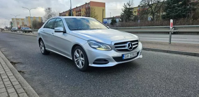 MERCEDES-BENZ Klasa E 