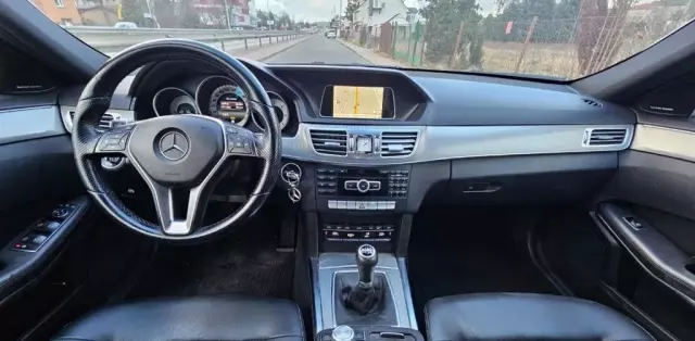 MERCEDES-BENZ Klasa E 