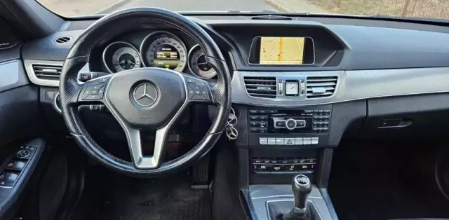 MERCEDES-BENZ Klasa E 