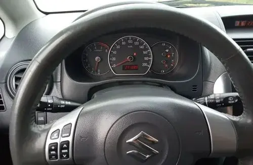 SUZUKI SX4 