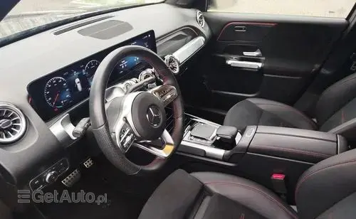 MERCEDES-BENZ GLB 