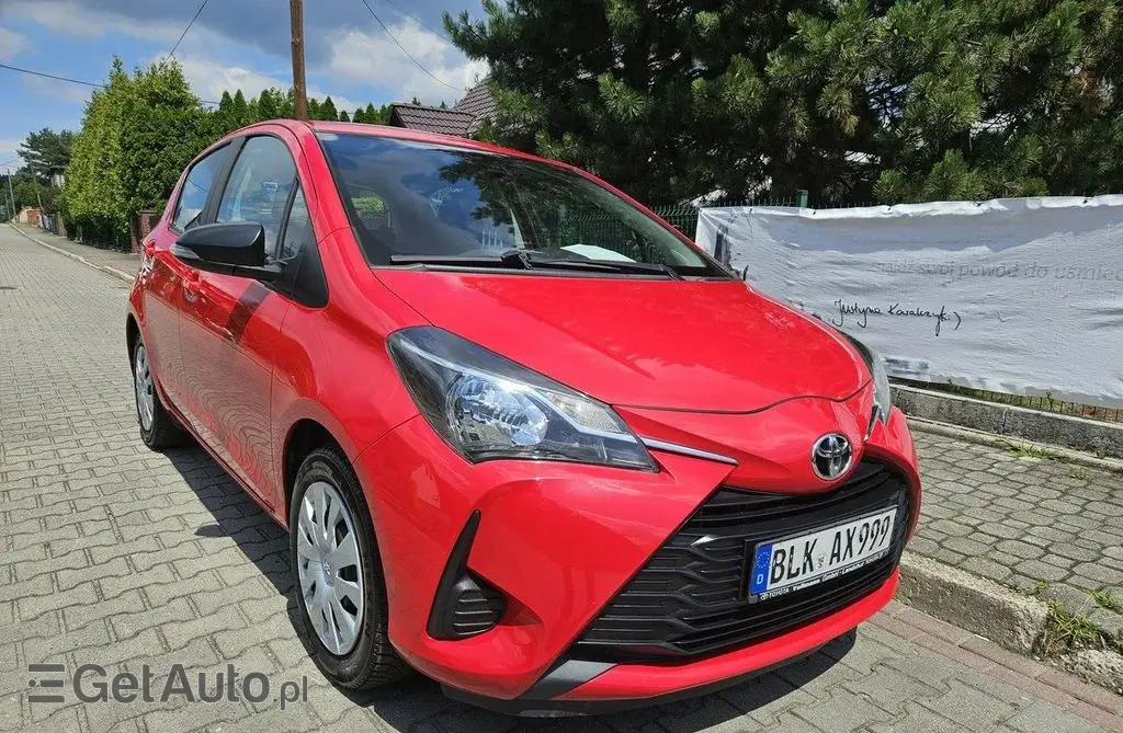 TOYOTA Yaris 