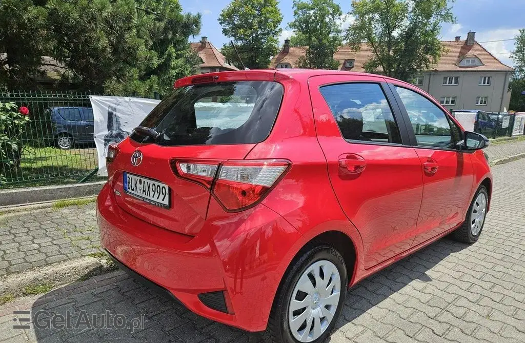 TOYOTA Yaris 