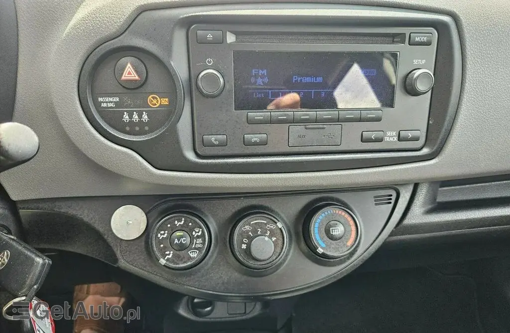 TOYOTA Yaris 