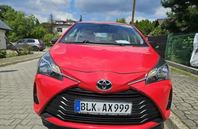 TOYOTA Yaris 