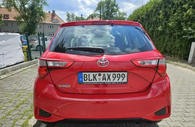 TOYOTA Yaris 