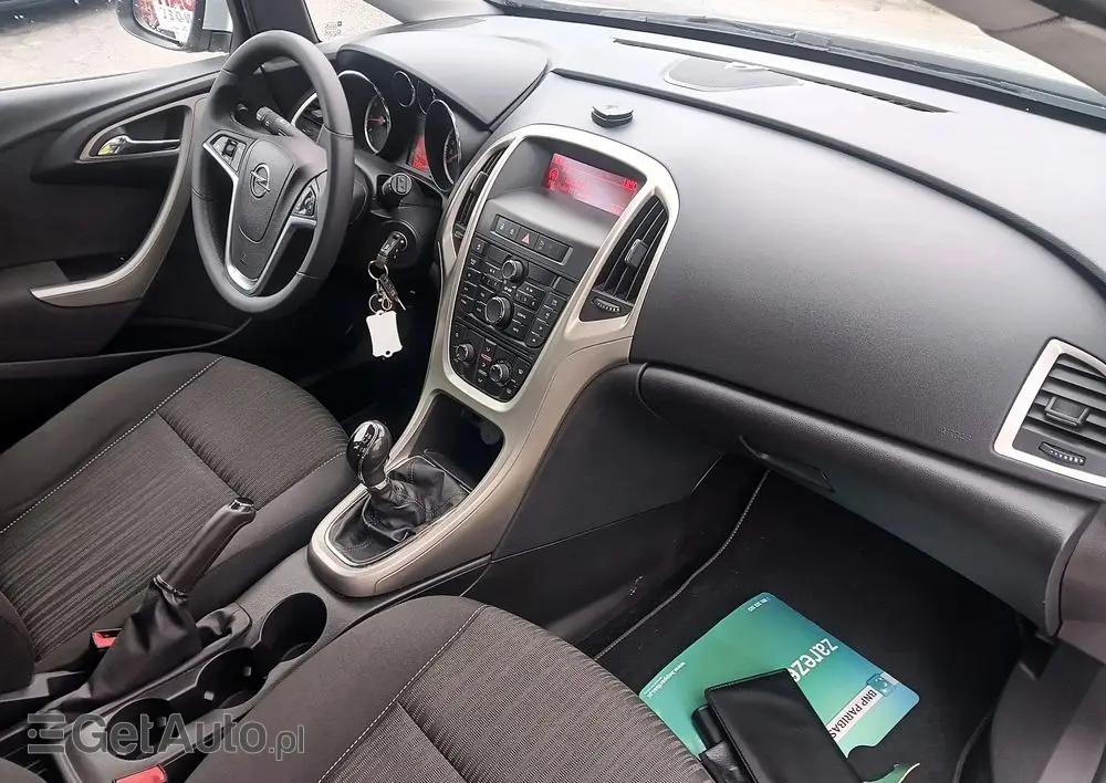 OPEL Astra 1.4 Turbo Cosmo