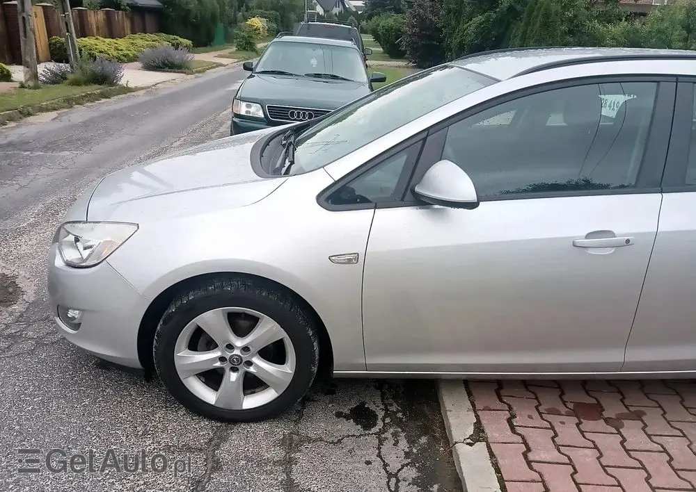 OPEL Astra 1.4 Turbo Cosmo