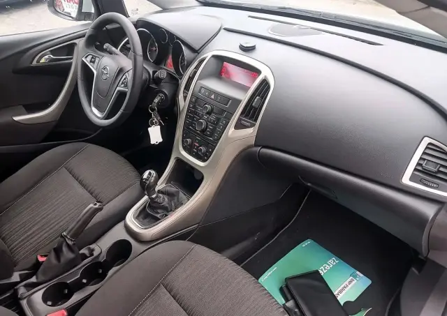 OPEL Astra 1.4 Turbo Cosmo