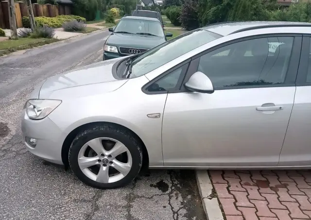 OPEL Astra 1.4 Turbo Cosmo