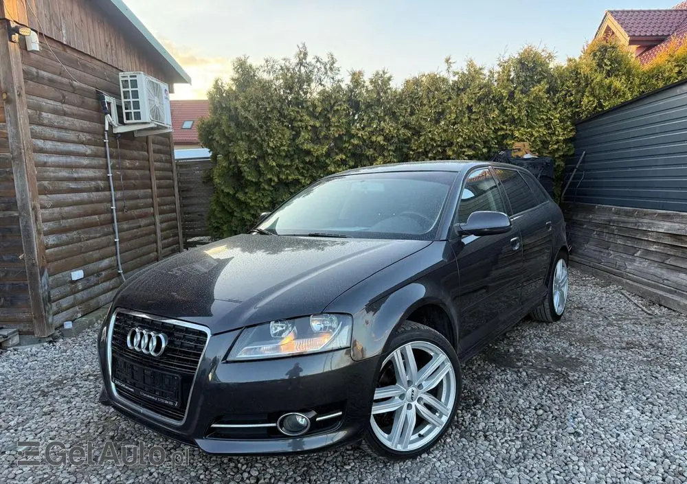 AUDI A3 Sportback 1.6 TDI DPF Attraction