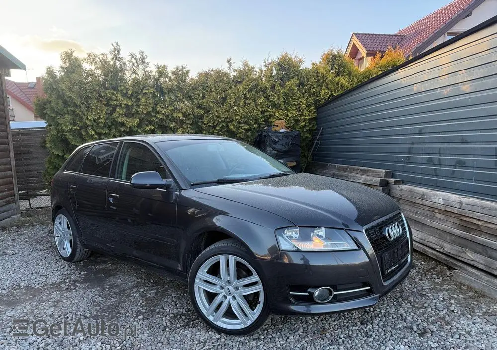 AUDI A3 Sportback 1.6 TDI DPF Attraction