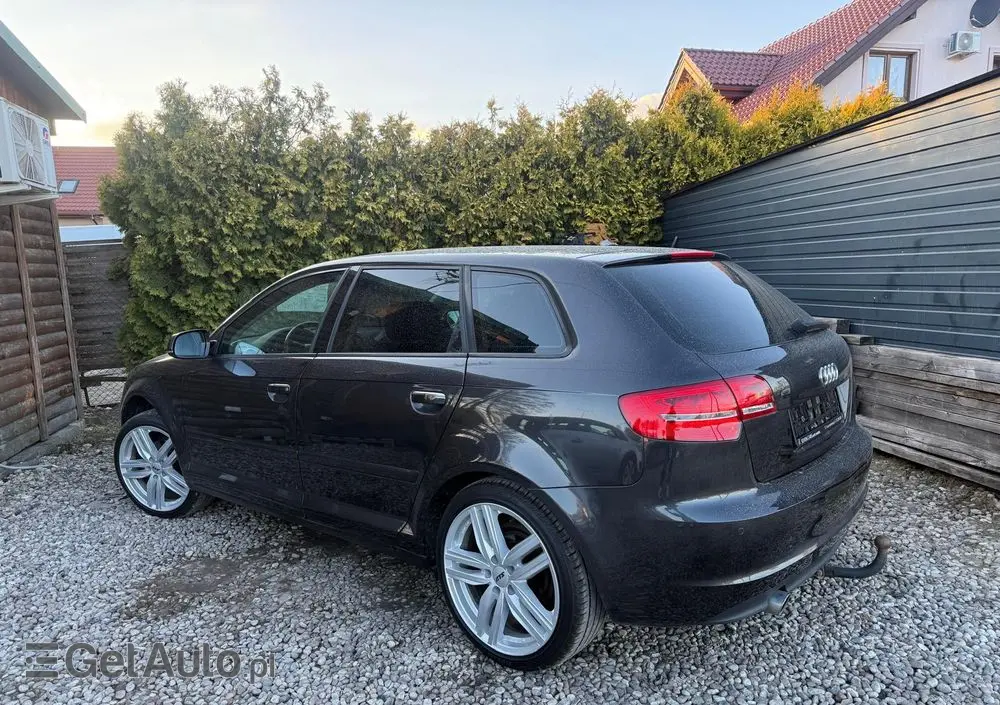 AUDI A3 Sportback 1.6 TDI DPF Attraction
