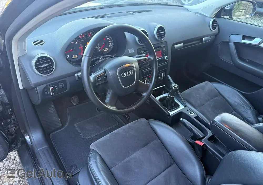 AUDI A3 Sportback 1.6 TDI DPF Attraction