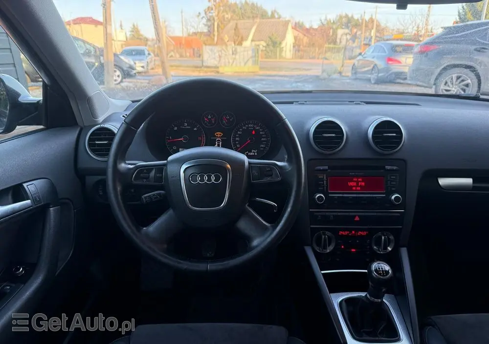 AUDI A3 Sportback 1.6 TDI DPF Attraction