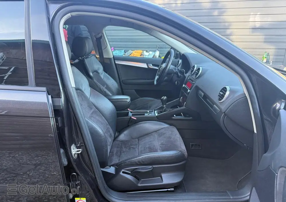 AUDI A3 Sportback 1.6 TDI DPF Attraction