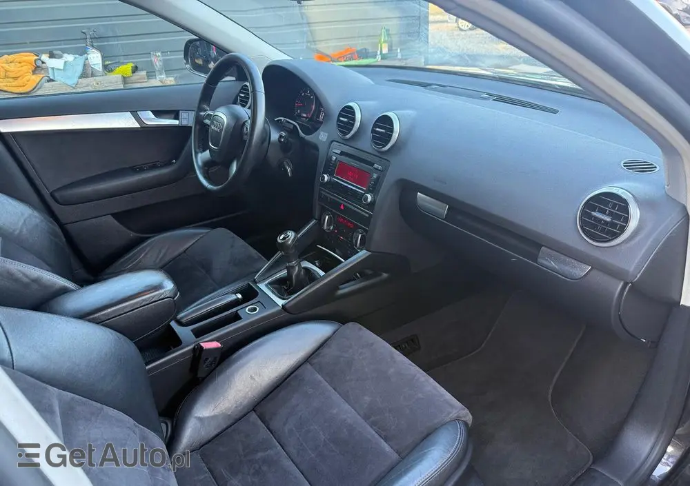 AUDI A3 Sportback 1.6 TDI DPF Attraction