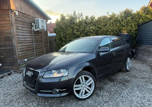 AUDI A3 Sportback 1.6 TDI DPF Attraction