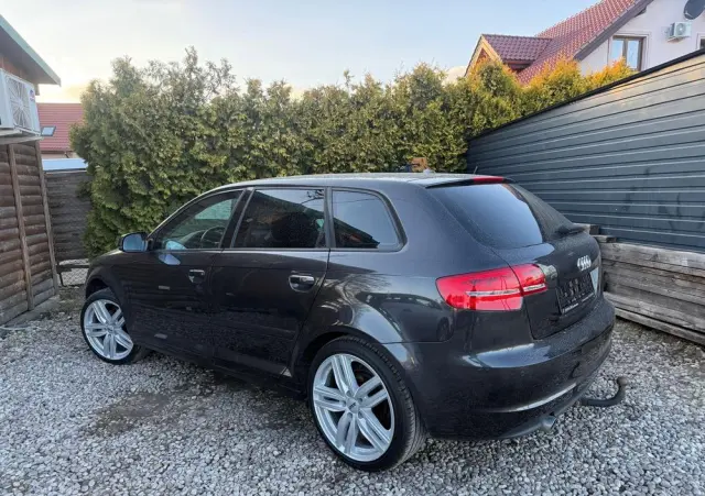 AUDI A3 Sportback 1.6 TDI DPF Attraction